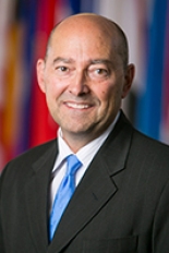 جيمس ستافريديس