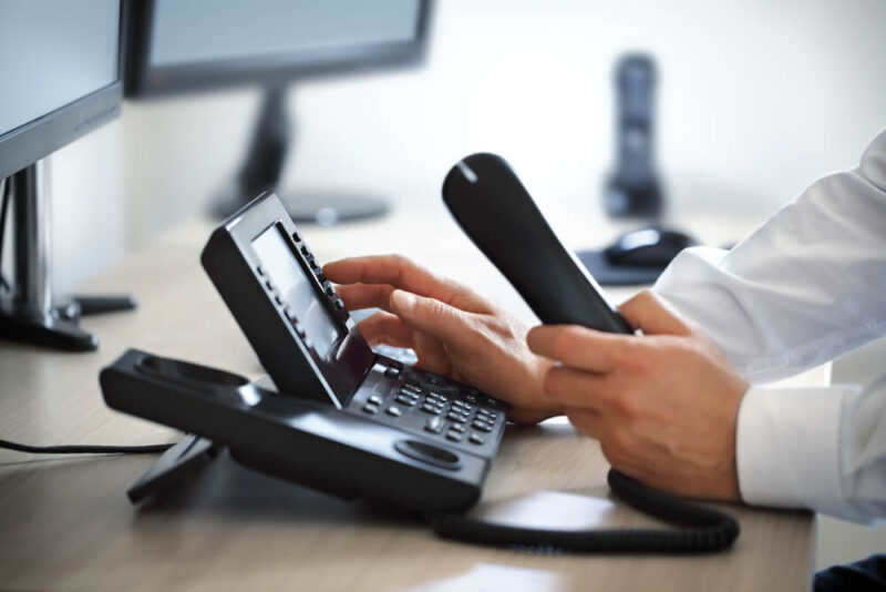 الإمارات تعلن عن ضوابط وآليات تنظيم التسويق عبر المكالمات الهاتفية