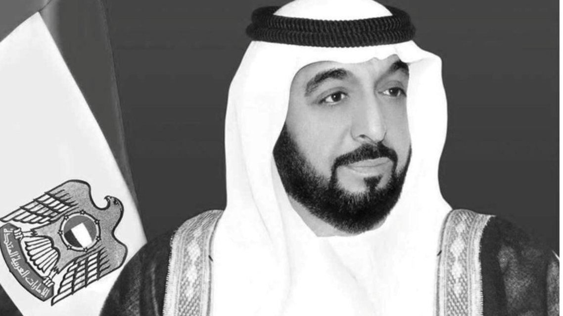 حاكم أبوظبي يقبل التعازي بوفاة الشيخ خليفة في 