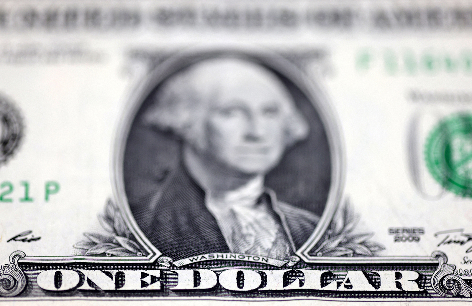 الدولار يهبط مع ترقب خفض المركزي الأمريكي أسعار الفائدة