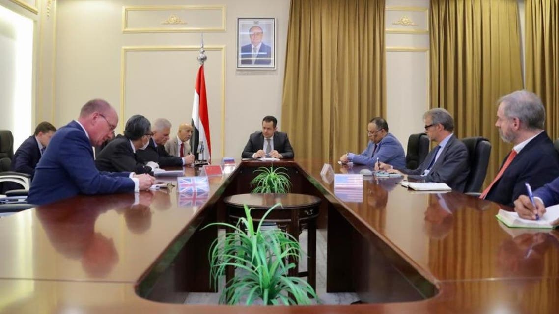 الحكومة اليمنية تعلن عن شرط وحيد للقبول بالتسوية السياسية مع الحوثي