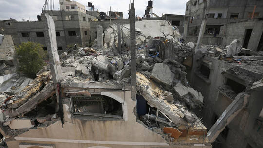 مقتل 30 شخصا بقصف إسرائيلي لشرق غزة