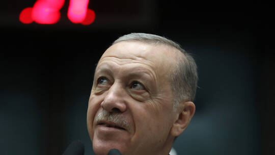 إعلام تركي: حليف أردوغان يدعوه للتعاون العسكري مع بشار الأسد